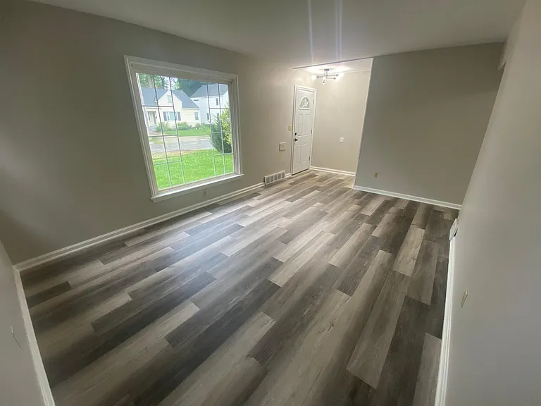 169 Brookfield Rd — Photo 3