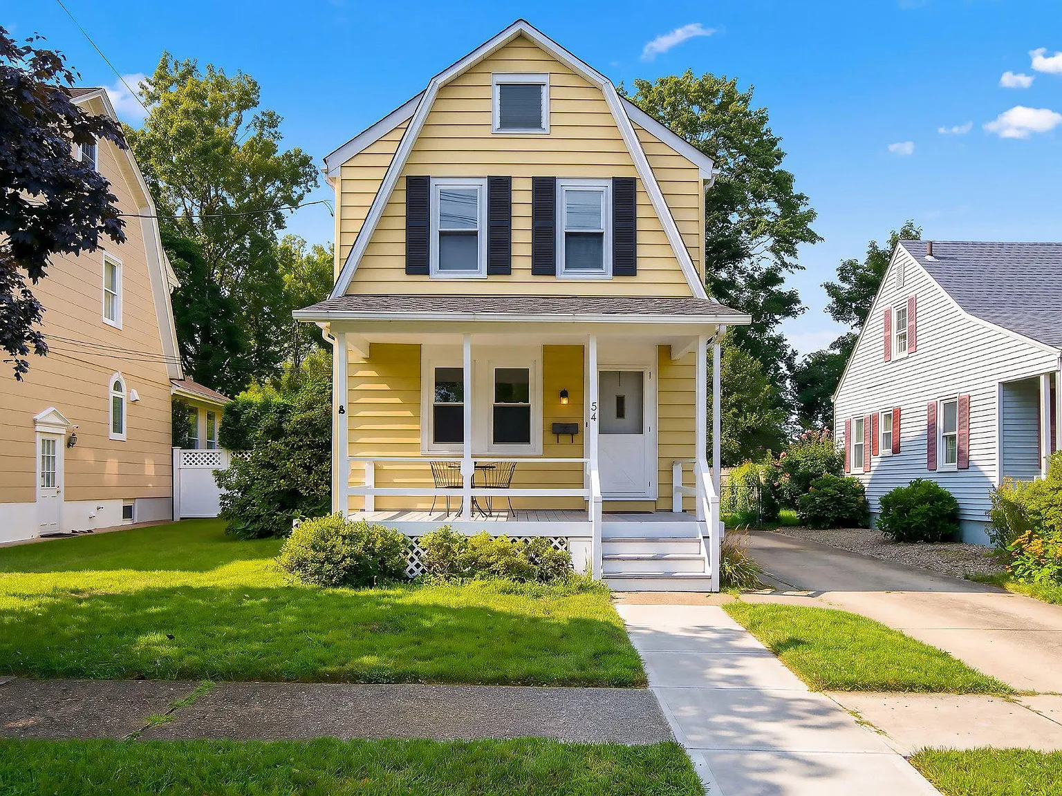 3 bed, 1.0 bath, 1296 sqft, $3,100 — Photo 1