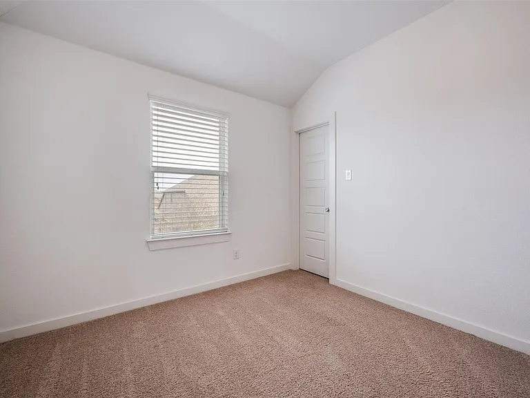 1728 Heron Way — Photo 20