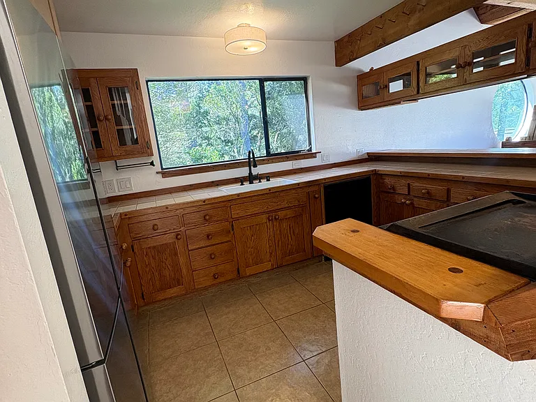 858 Marin Dr — Photo 18