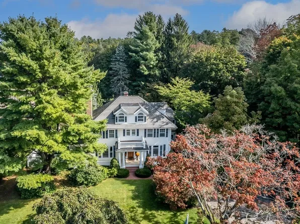 64 Salem St, Andover, MA 01810