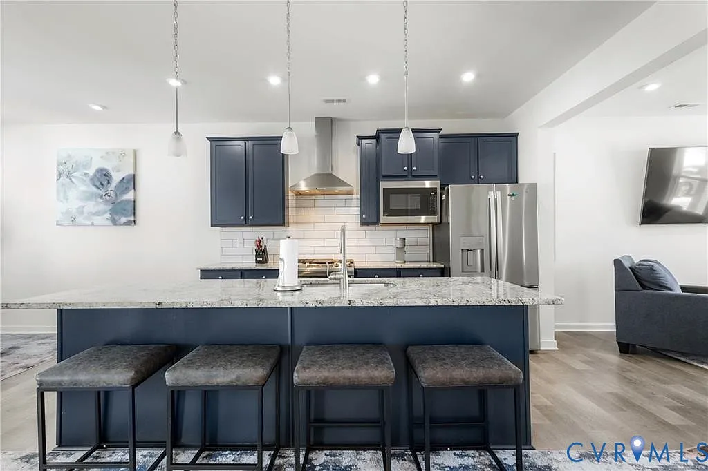 3 bed, 2.5 bath, 1850 sqft, $2,450 — Photo 4