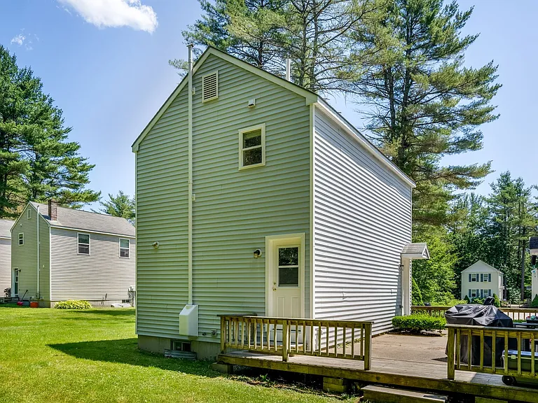10 Rose Terrace Cir — Photo 13