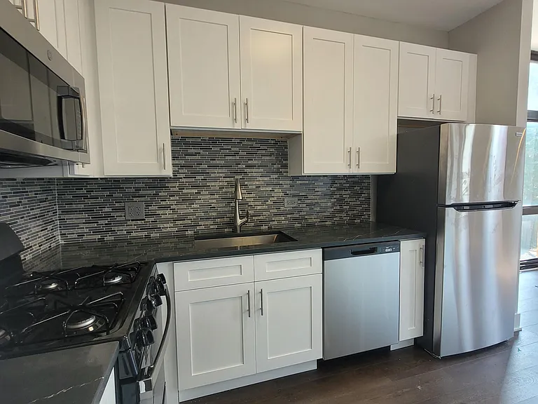 1727 N Halsted St — Photo 3