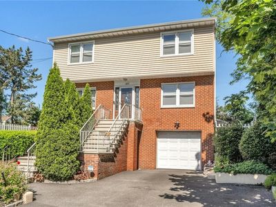 679 White Plains Road, Eastchester, NY, 10709