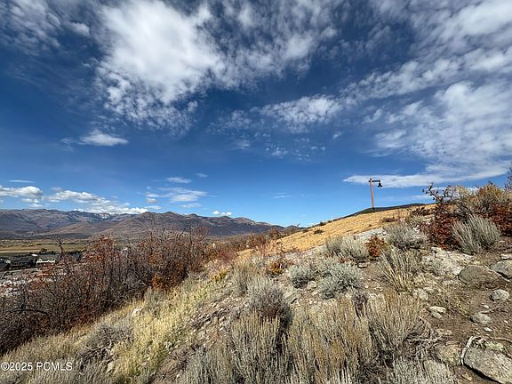 3rd image of 1374 E Coyote View Cir