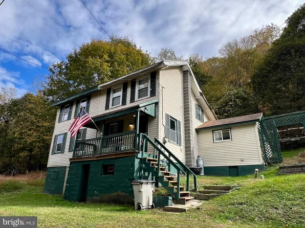 87 Railroad St, Girardville, PA 17935