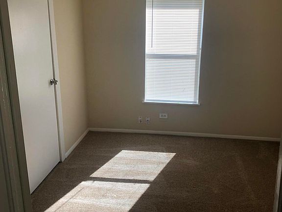 3rd image of 3701 Fleet St