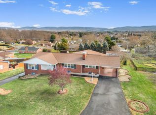 81 Avon Ave, Waynesboro, VA 22980