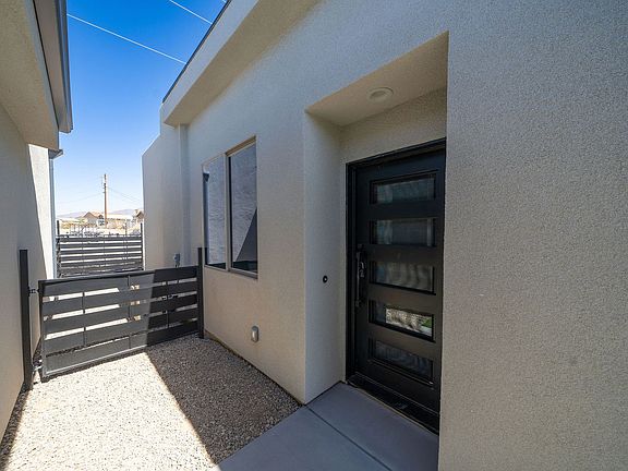 3rd image of 3448 Oro Grande Blvd #C