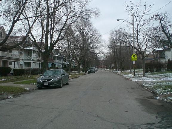 5th image of 10302 Rosehill Ave