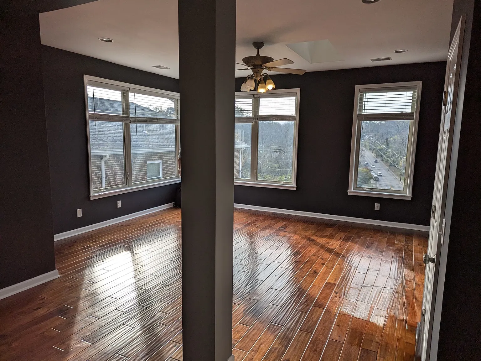 526 Clinton Springs Avenue - D — Photo 3