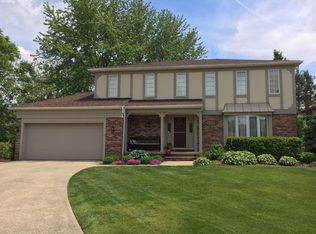 3585 Middle Post Ln, Rocky River, OH