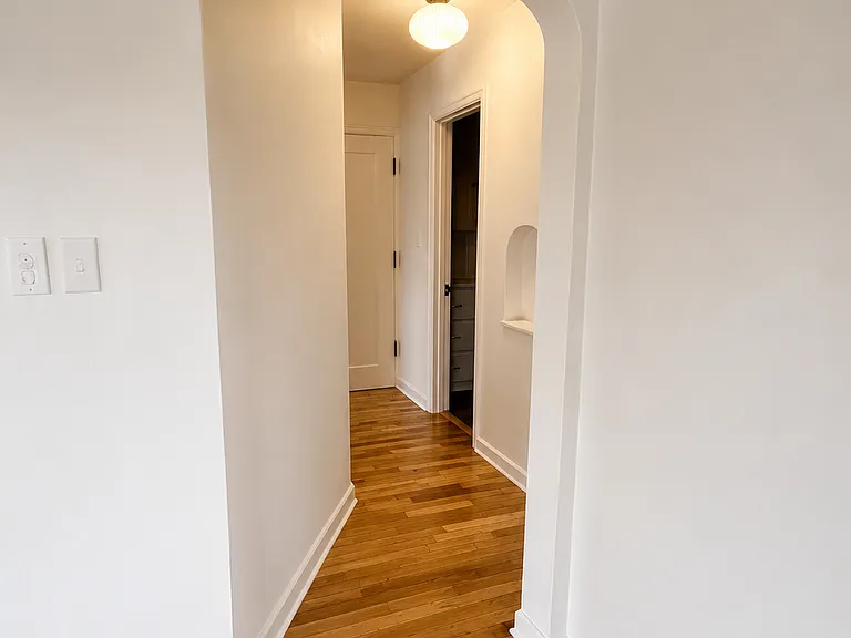 904 Naval Ave #2 — Photo 3