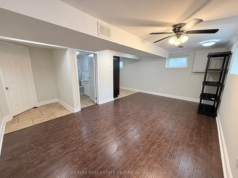 18 Mackenzie Dr #BASEMENT — Photo 8