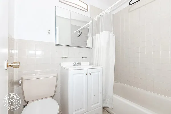 Rented by MySpaceNYC | media 5