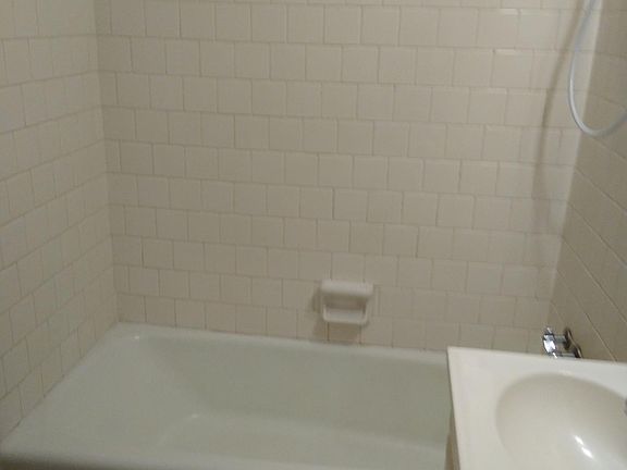 5th image of 227 Berea Forest Cir