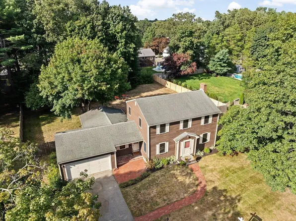 56 Old County Rd, Hingham, MA 02043