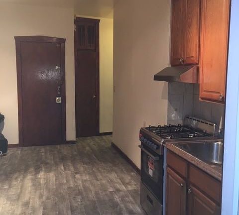 5th image of 765 39th St #1