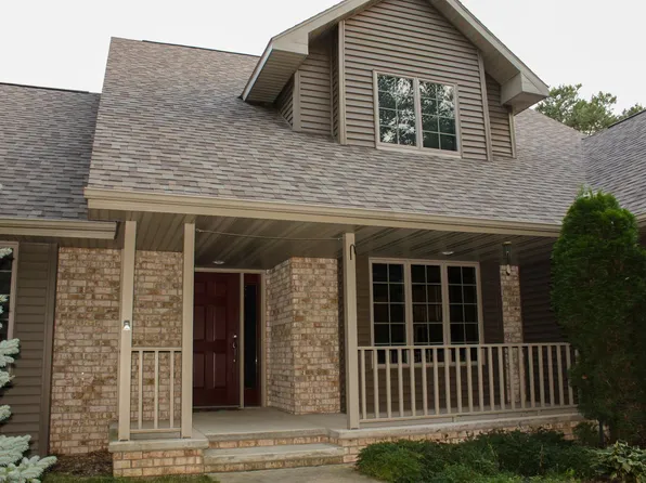 E2193 Miracle Mountain Way, Waupaca, WI 54981