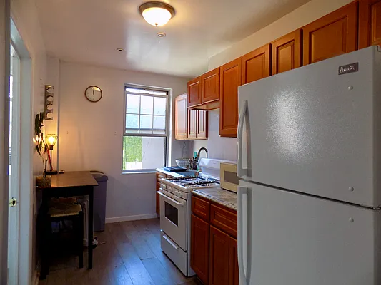 Rented by Blue Egg Realty Corp | media 4