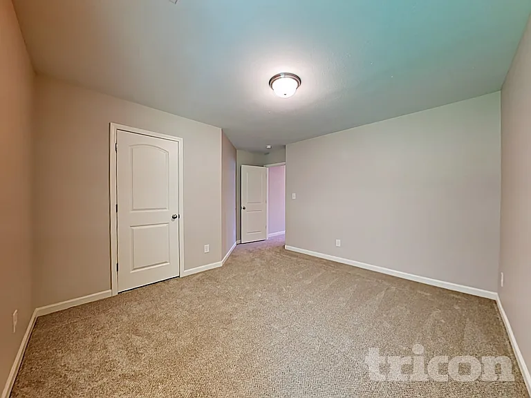 917 Leatherstone Ln — Photo 11