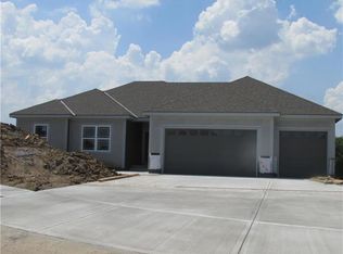 606 Englewood Dr, Kearney, MO 64060