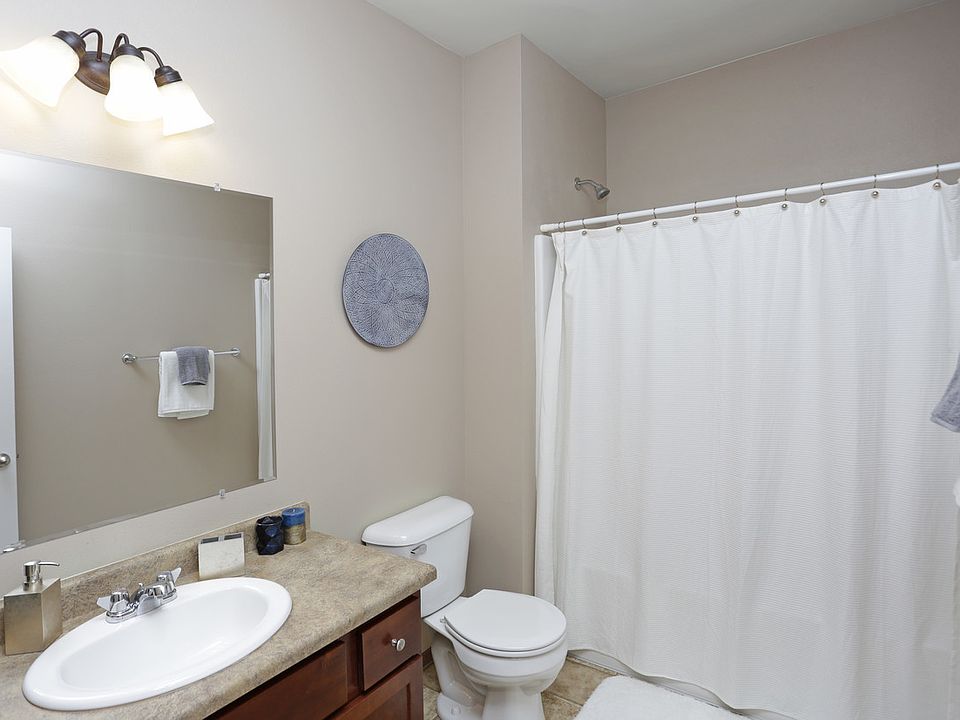 Bathroom: 1 Bed 1 Bath