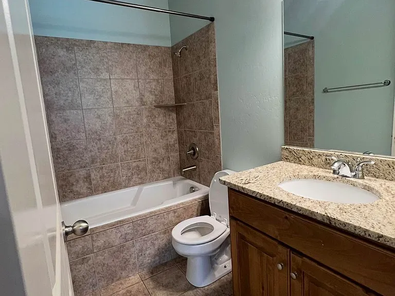 2049 W Sunflower Ln — Photo 22