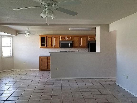 3rd image of 11233 Warbonnet Dr