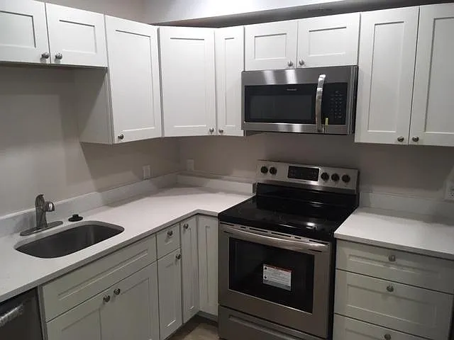 5990 Alder St — Photo 1