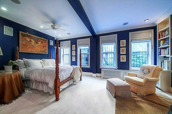 Sold by Highline Residential | media 8