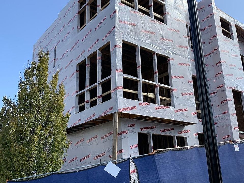 2nd image of 1317 Chelsea Cir NW
