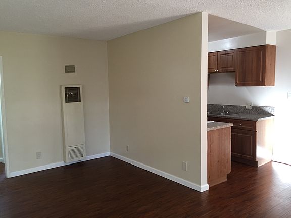 5th image of 229 S Alexandria Ave APT 9