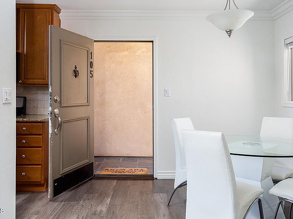 5th image of 4466 Coldwater Canyon Ave Unit 105