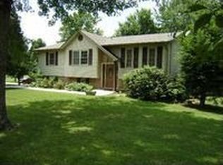 104 Lakeside Dr, Kingston, TN 37763