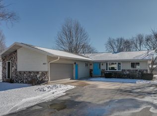 3425 W Capitol Dr, Appleton, WI 54914