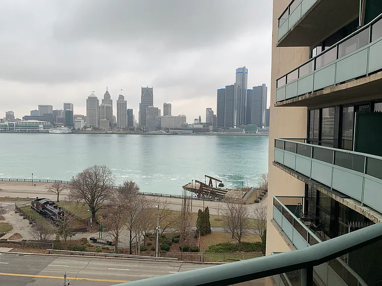 111 Riverside Dr E #805 — Photo 2