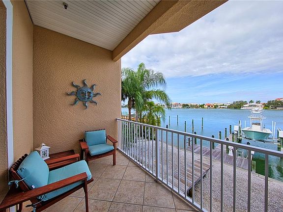 4th image of 676 Bayway Blvd