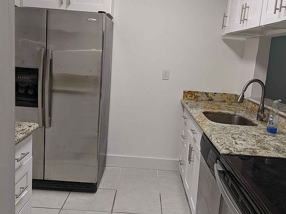 4th image of 8025 SW 107th Ave