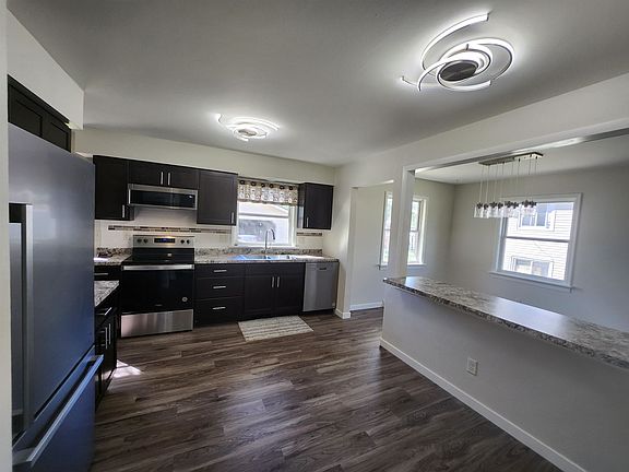 3rd image of 2317 Kellogg Ave