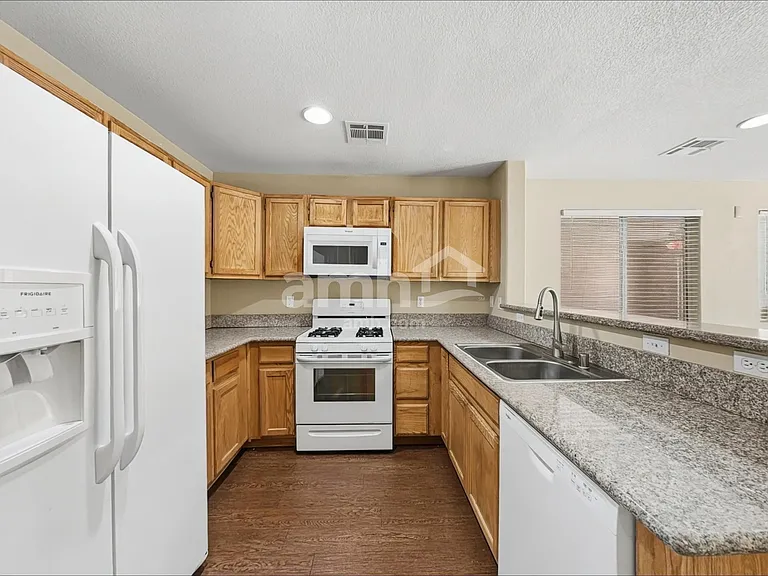 8350 Fort Hallock Ave — Photo 3