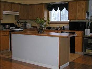 2nd image of 1643 Beaver Pl