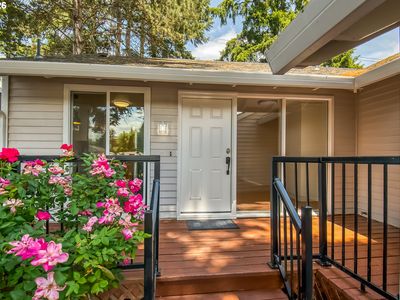 5545 NW Ridgemoor Ct, Portland, OR, 97229