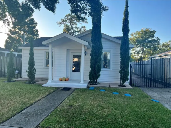2920 Ivy Pl, Chalmette, LA 70043