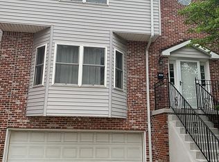 1907 Edwards St, Saint Louis, MO 63110