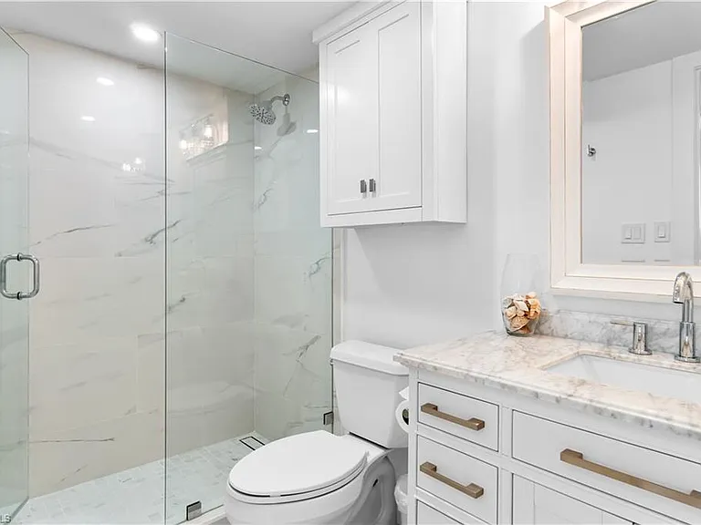 900 8th Ave S #105 — Photo 15