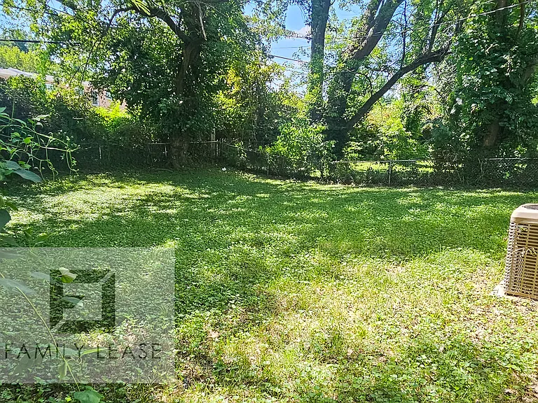 10728 Spring Garden Dr — Photo 29