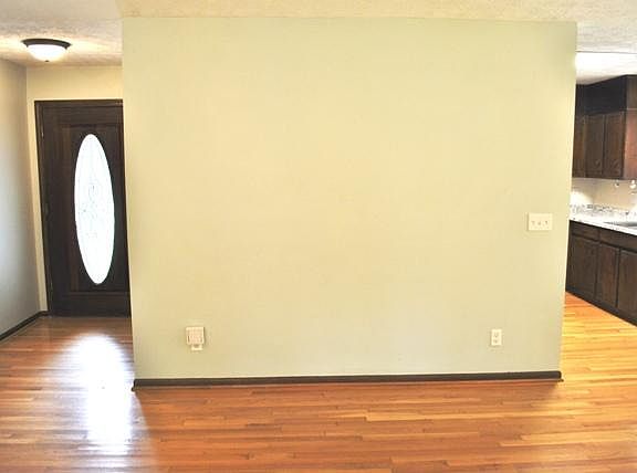 4th image of 3237 Mountain Hollow Dr