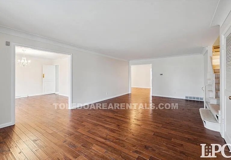 3835 Hillandale Rd E — Photo 9